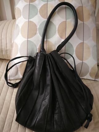 Bolso Lupo Barcelona abanico negro de segunda mano por 85 EUR en Santa Cruz  de Tenerife en WALLAPOP