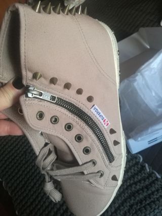 superga tachuelas