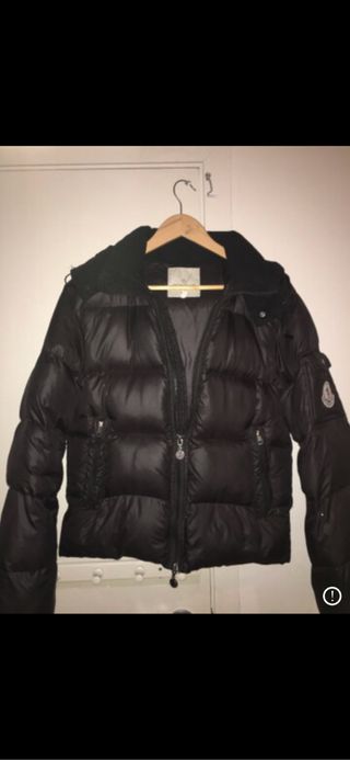 Moncler Pantalones Ajustados Párrafo corto Moncler Pantalones Ajustados Párrafo corto
