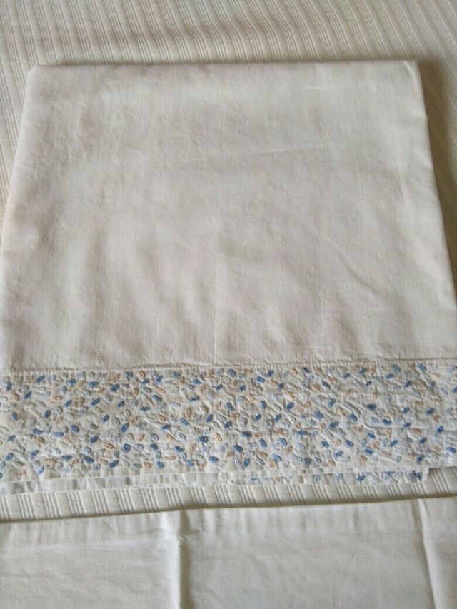 Sábana cuna marca Textura impecable