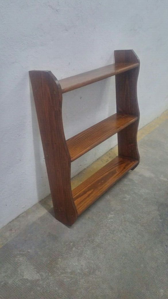 Estantería de pared estilo rústico de segunda mano por 8 € en Arroyo de