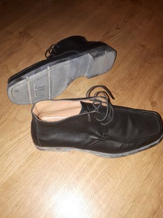 Zapatos botin Farrutx de segunda mano por 40 EUR en Barcelona en WALLAPOP