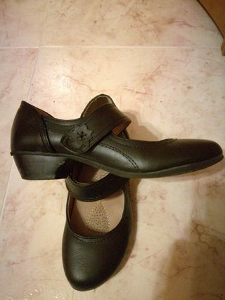 Zapato ixoo 36 de segunda mano por 10 EUR en Tarragona en WALLAPOP