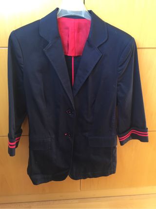 Americana azul y roja EL GANSO mujer de segunda mano por 30 EUR en Madrid  en WALLAPOP