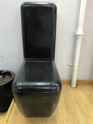 INODORO DISEÑO DESCUENTO EXPOSICIÓN