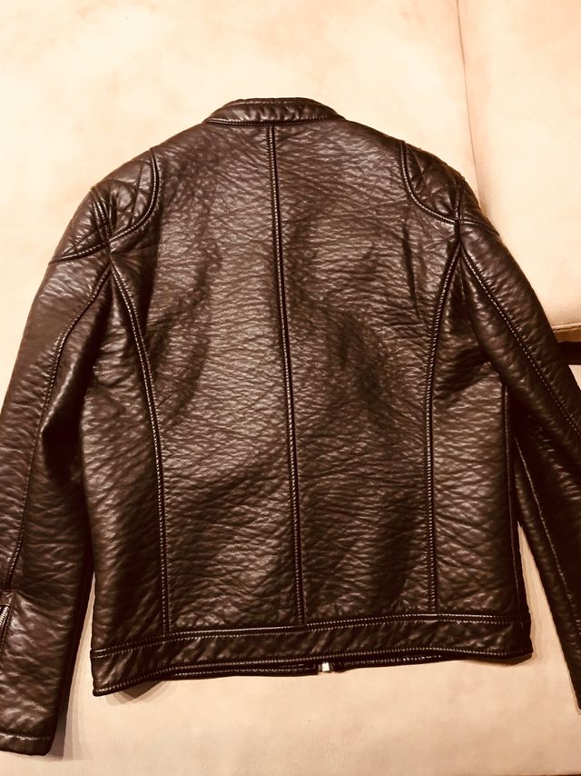 Chaqueta cazadora zara.