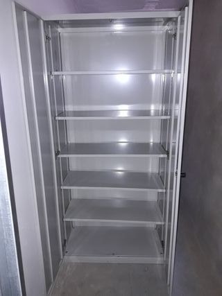 Armario para el garaje de segunda mano en WALLAPOP