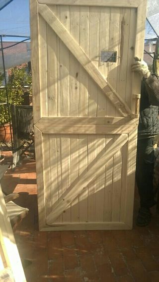 Puerta granero de segunda mano por 165 € en Madrid en WALLAPOP