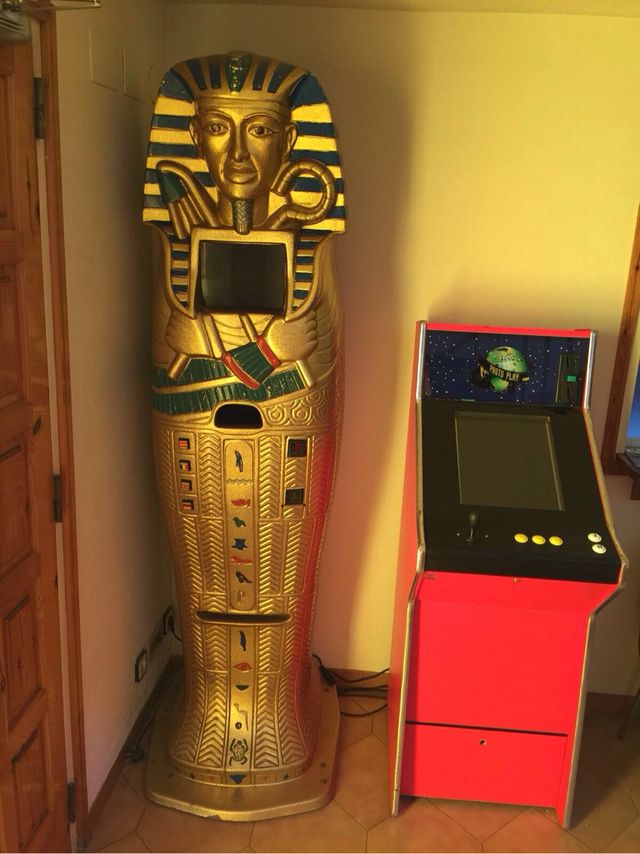 Figura  Tutankamon de poliéster arte