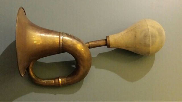 Tromba antica in ottone e bronzo