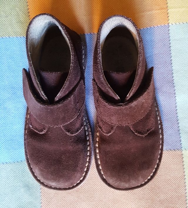 Bota niño talla 27