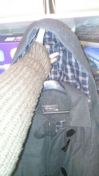 Trenca de Hombre Easy Wear de segunda mano por 30 EUR en Madrid en WALLAPOP