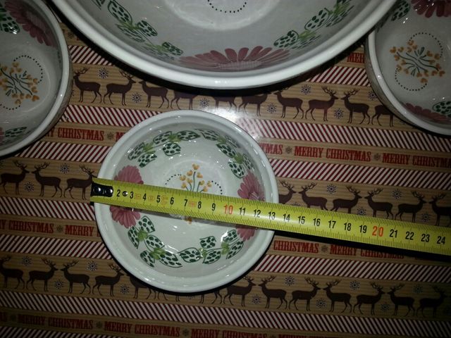 Antiguo Juego de Cuencos Porcelana