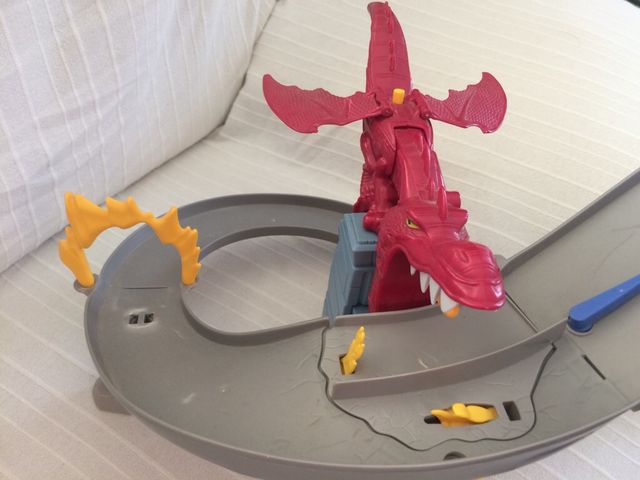 Pista Dragon hot wheels