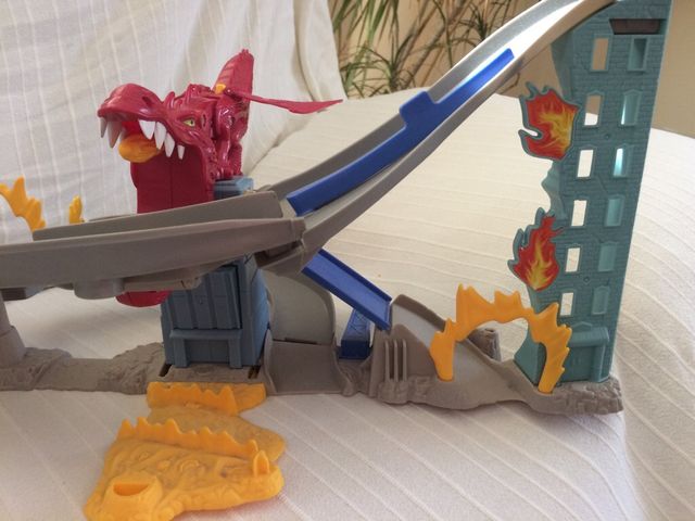 Pista Dragon hot wheels