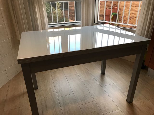 Mesa Cocina Cristal Metal Extensible de segunda mano por 250 € en ... Mesa Cocina Cristal Metal Extensible de segunda mano por 250 € en ...