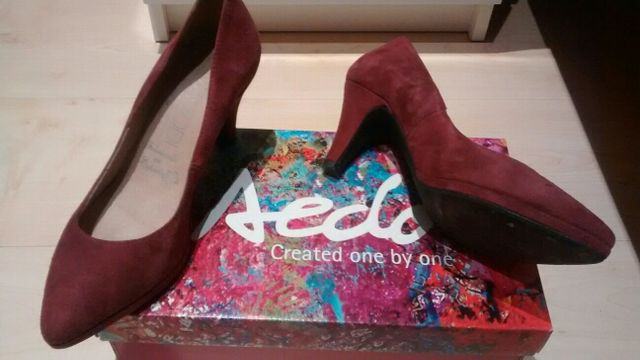 zapatos de tacon granate