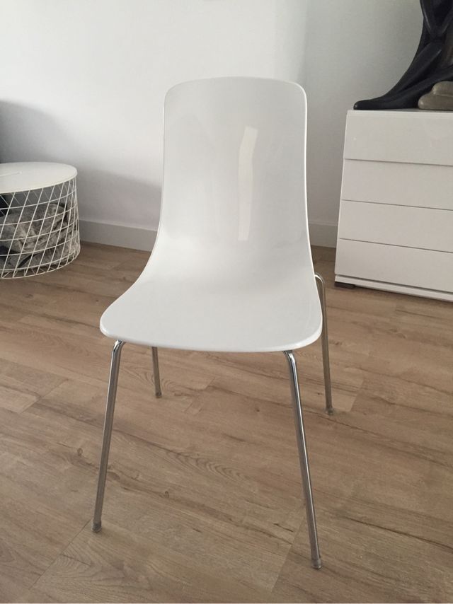 Dos Sillas cocina diseño de segunda mano por 60 € en Zaragoza en ... Dos Sillas cocina diseño de segunda mano por 60 € en Zaragoza en ...
