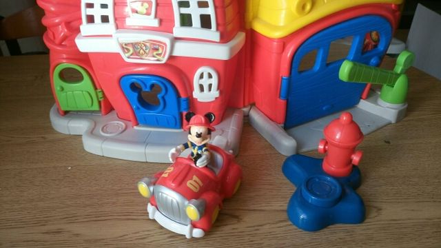 Juguete Micky Mouse con la casa
