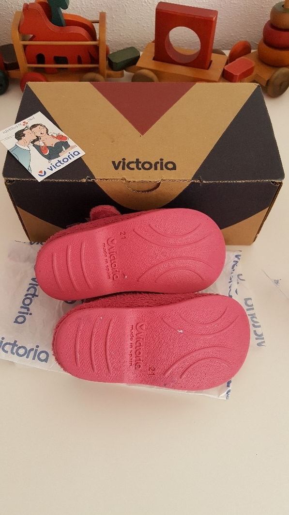ZAPATOS "VICTORIA" TALLA 21