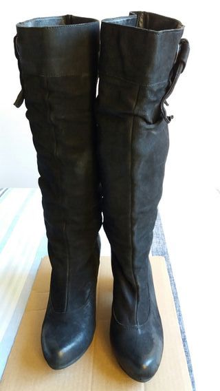 BOTAS DE MUJER BLACKFIELD.Muy rebajadas!!!! de segunda mano por 25 EUR en  Castelldefels en WALLAPOP