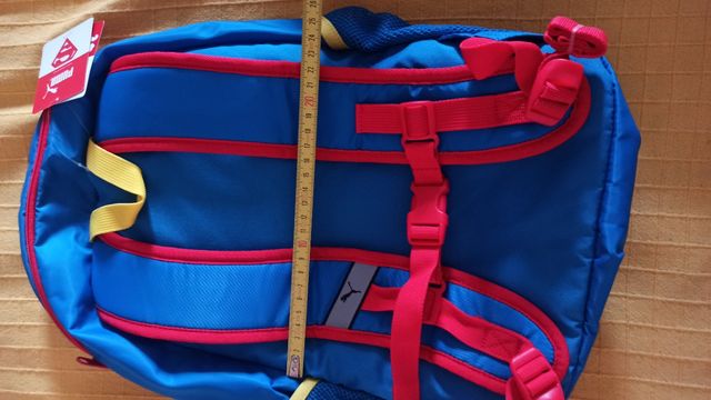 Mochila Puma Superman con capa nueva SIN ESTRENAR