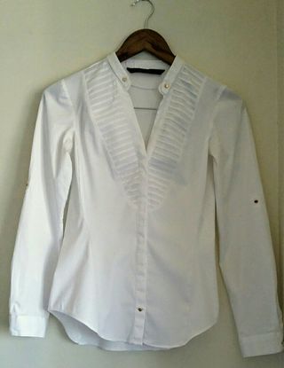 camisa blanca entallada mujer zara