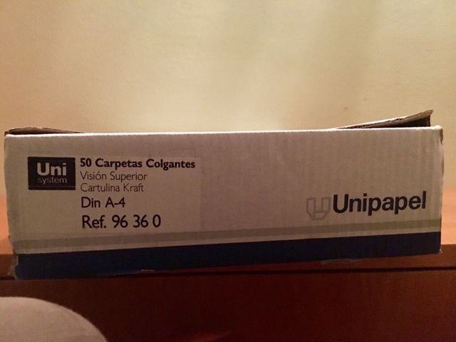 Material d'oficina - carpetes penjants