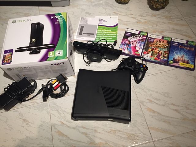 Xbox 360 de 4GB con Kinect