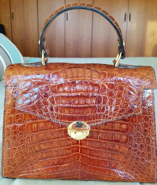 Bolso vintage de piel de cocodrilo autentico de segunda mano por 150 EUR en  Madrid en WALLAPOP