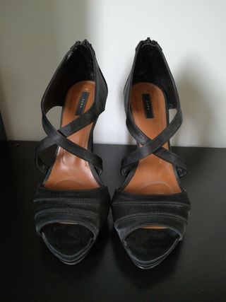 Zapatos fiesta mujer zara de segunda mano por 8 EUR en Madrid en WALLAPOP