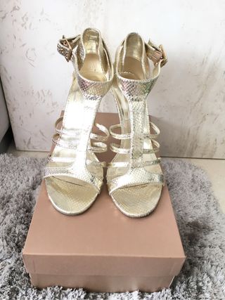 sandalias doradas marypaz