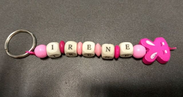 Cuelga mochila o llavero