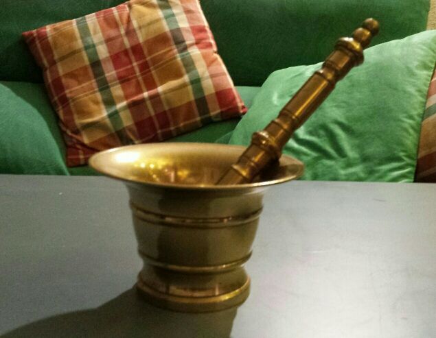 Mortaio o malta in ottone