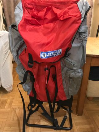 Mochila Altus de segunda mano por 25 EUR en Getafe en WALLAPOP