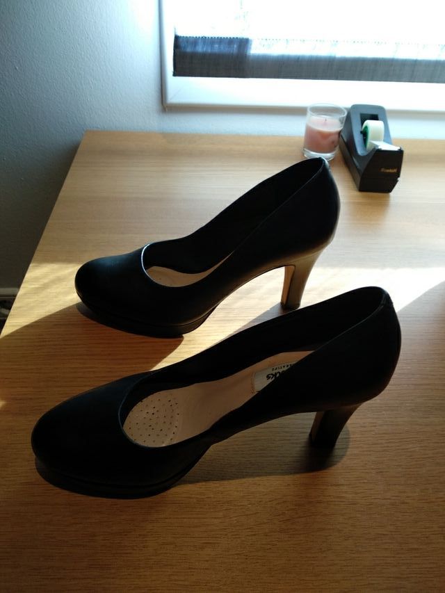 zapatos de salón clarks