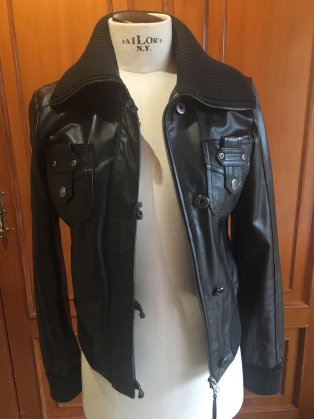 Chaqueta cuero negra