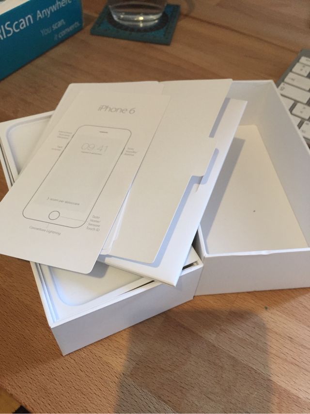 Caja  Iphone 6 de 64gb color: Silver
