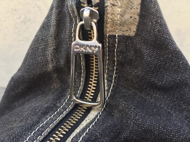 Bolso DKNY gris casual