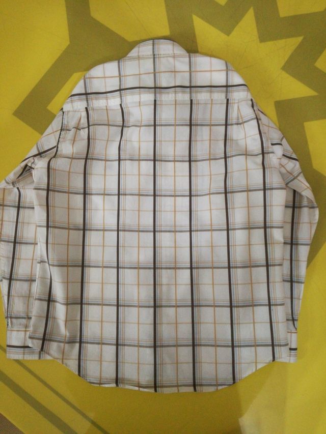 BURBERRY. 8 años.Talla justo