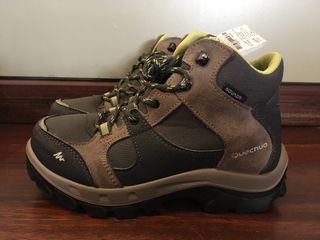 BOTAS MONTAÑA FORCLAZ 500 JR T33 de segunda mano por 15 EUR en Esplugues de  Llobregat en WALLAPOP