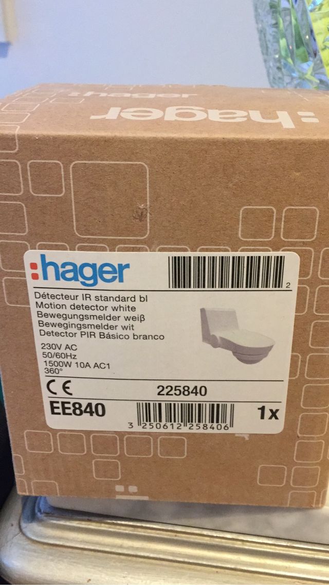 Hager EE840 Detector mov 360