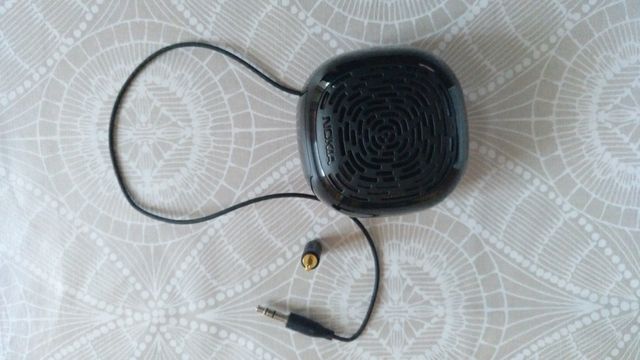 Altavoz Nokia.