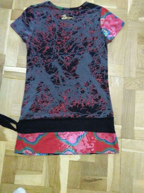 Camiseta desigual