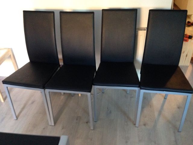 Sillas comedor polipiel negras de segunda mano por 65 € en ... Sillas comedor polipiel negras de segunda mano por 65 € en ...
