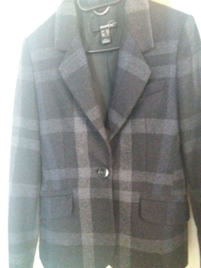Blazer.Talla M de paño.Colores marino,azul y gris