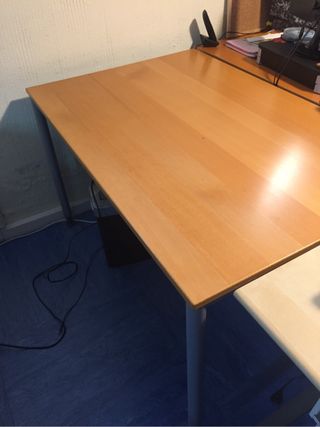 Mesa para oficina de segunda mano en WALLAPOP Mesa para oficina de segunda mano en WALLAPOP