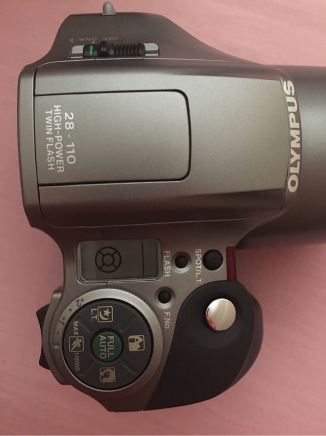 Cámara Olympus analogica