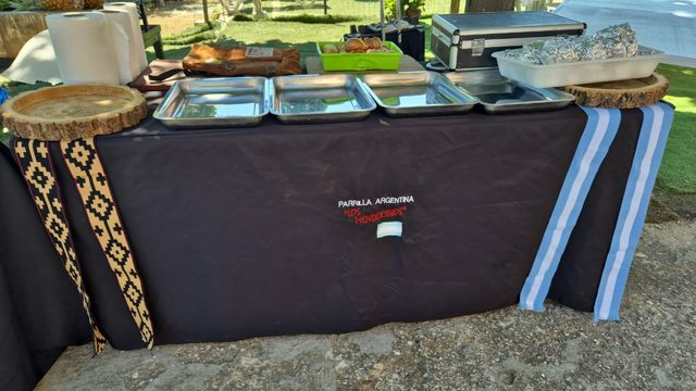 PARRILLA ARGENTINA EVENTOS BARBACOA ASADOS ESTACA