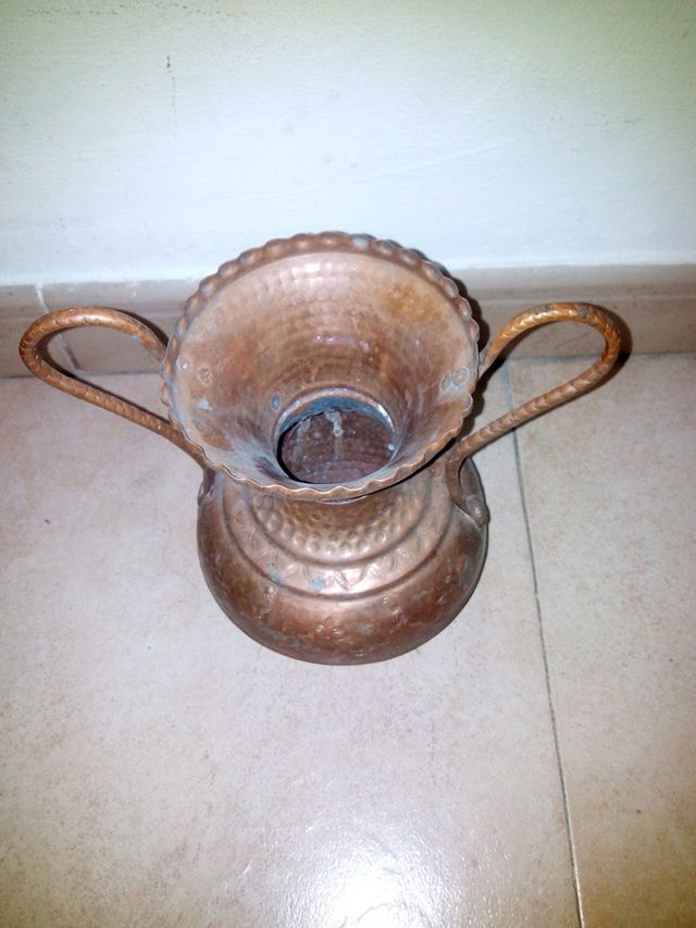 vasija cobre antigua